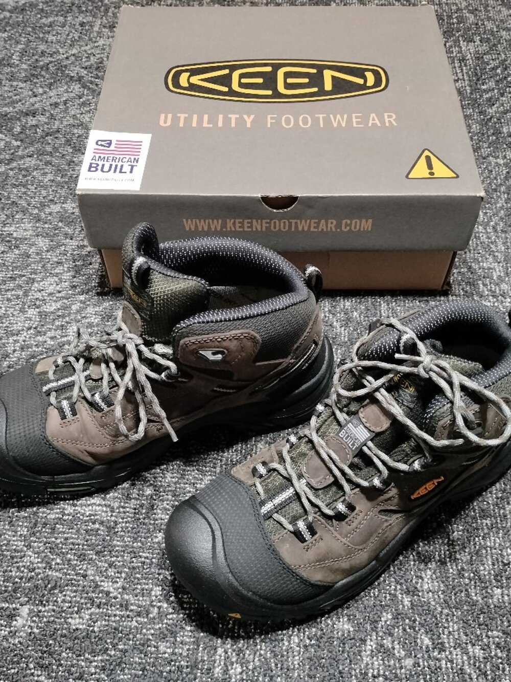 Keen Braddock Mid Steel Toe Work Boots Waterproof Mens Sz 9.5 EE Wide NEW in box